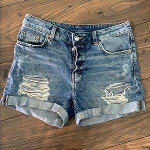 H&M boyfriend shorts 🌍